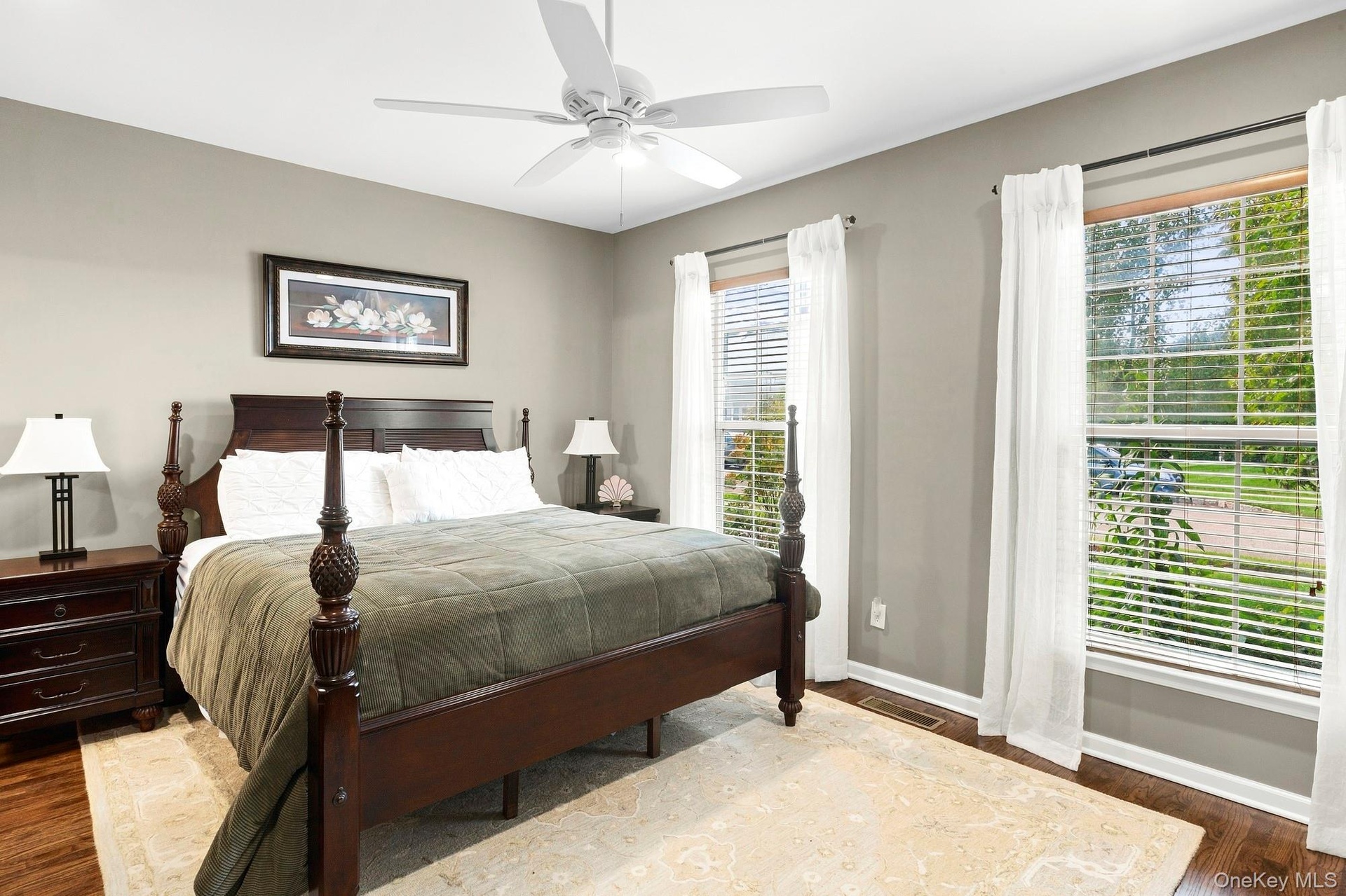 Guest bedroom