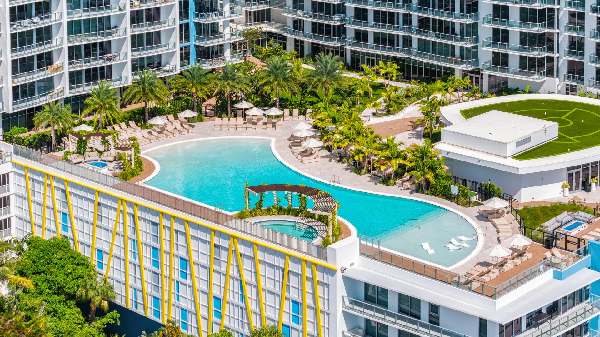 Access the amenity deck right from your balcony private entrance.