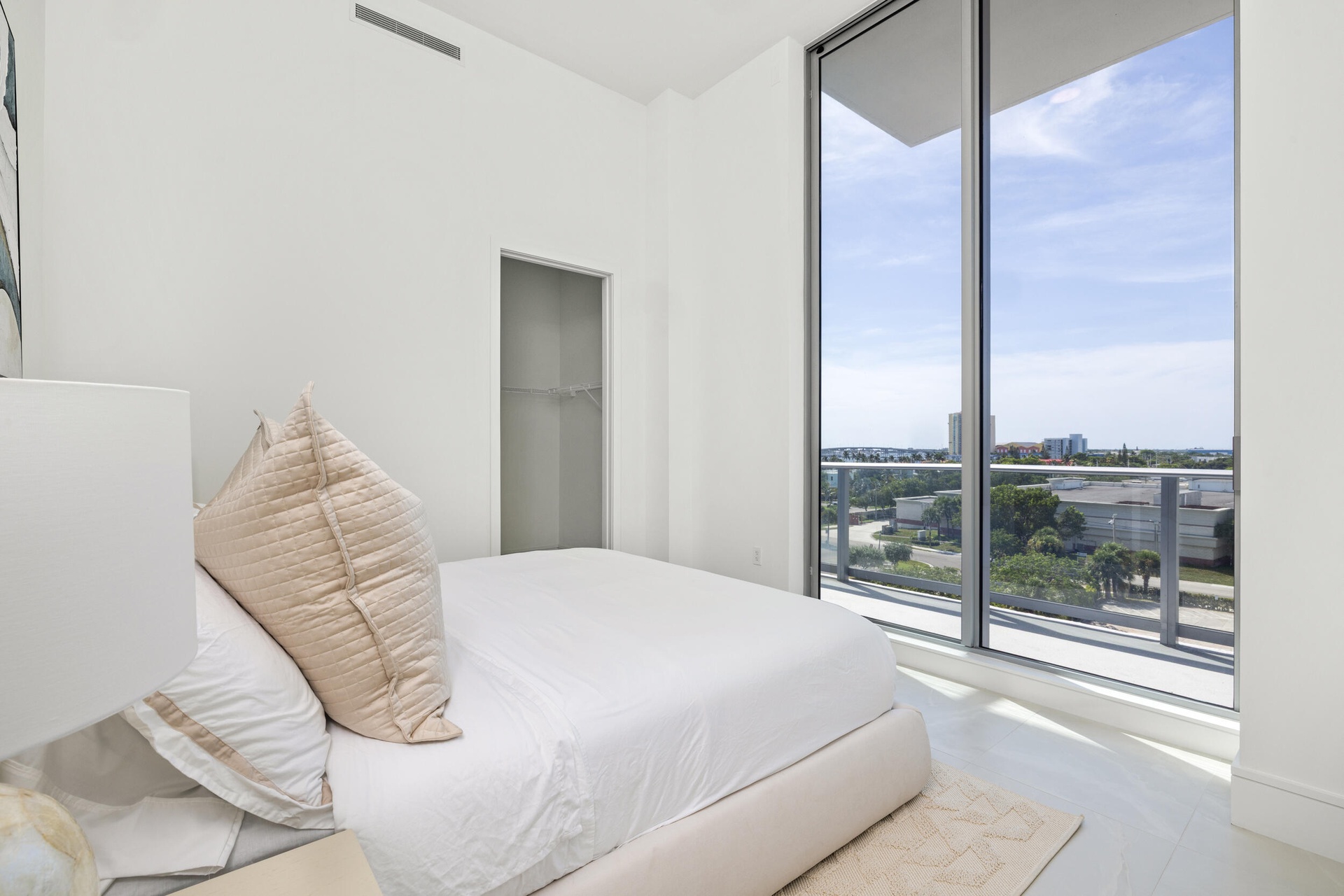 Suite - with bathroom