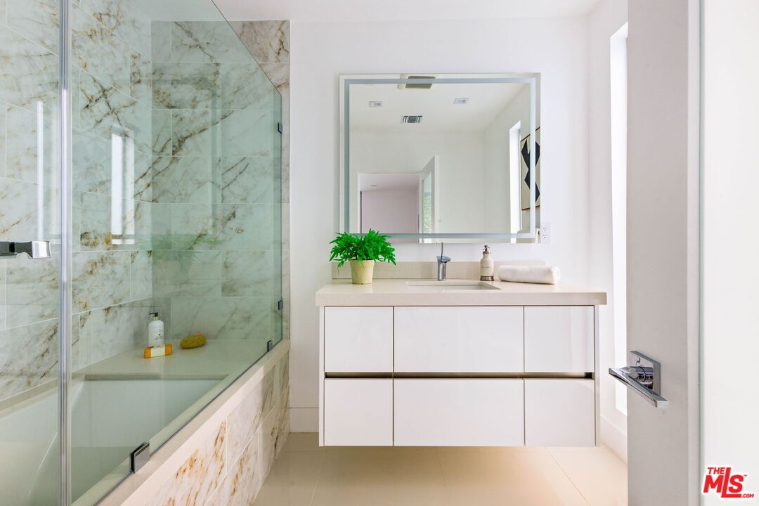 2nd Bathroom