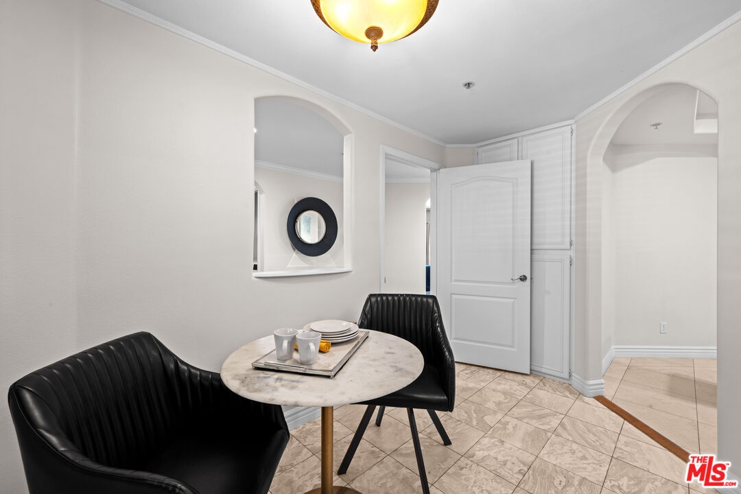 Breakfast Nook