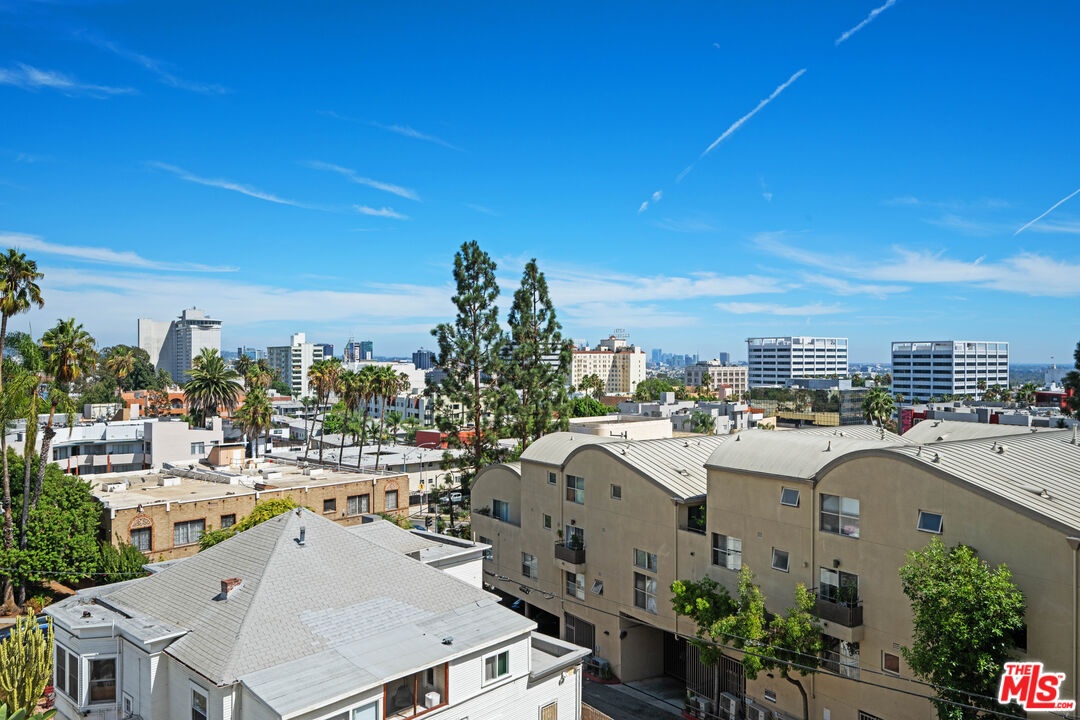 Rooftop Sundeck