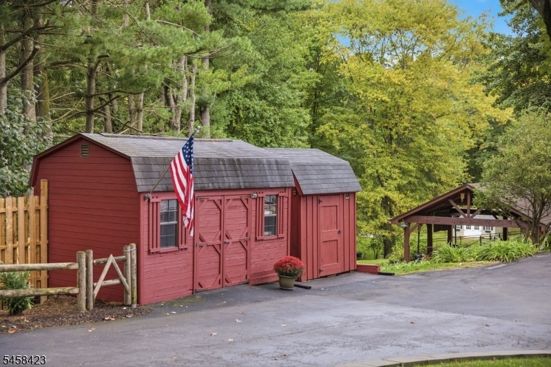 Shed
