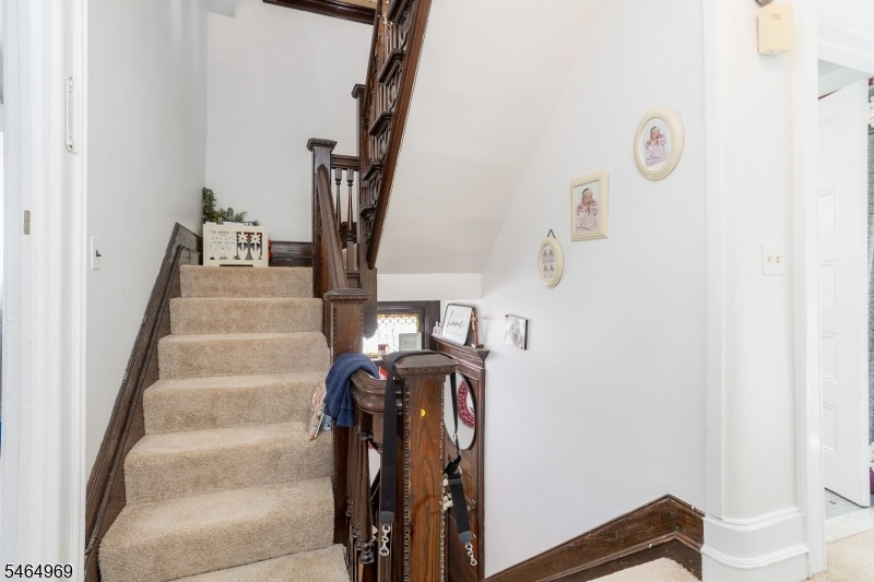 APT B STAIRS TO 3RD LEVEL BDRM
