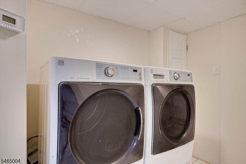 Laundry lower level