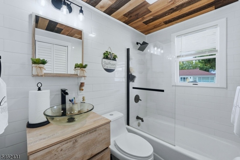 First floor full bath