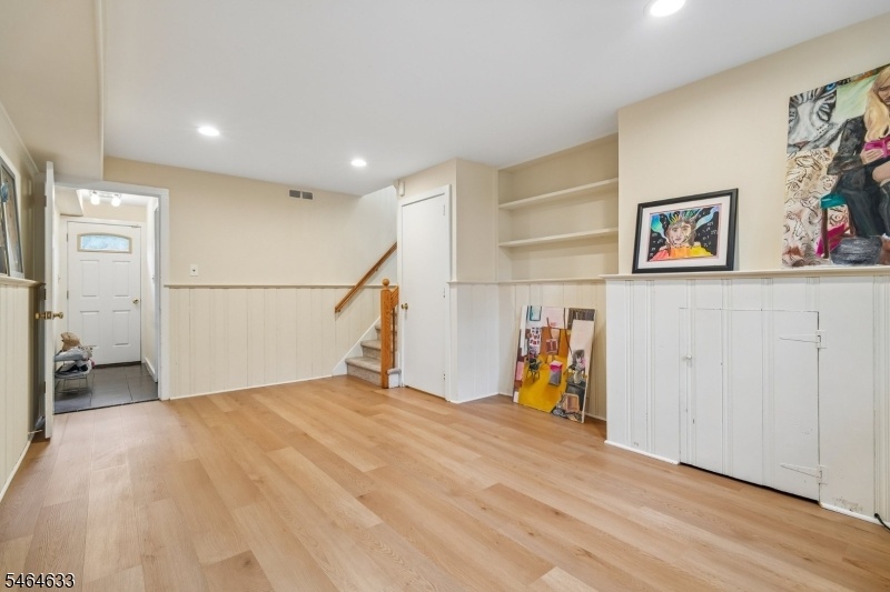 Family Rm/Pot 4th bedroom