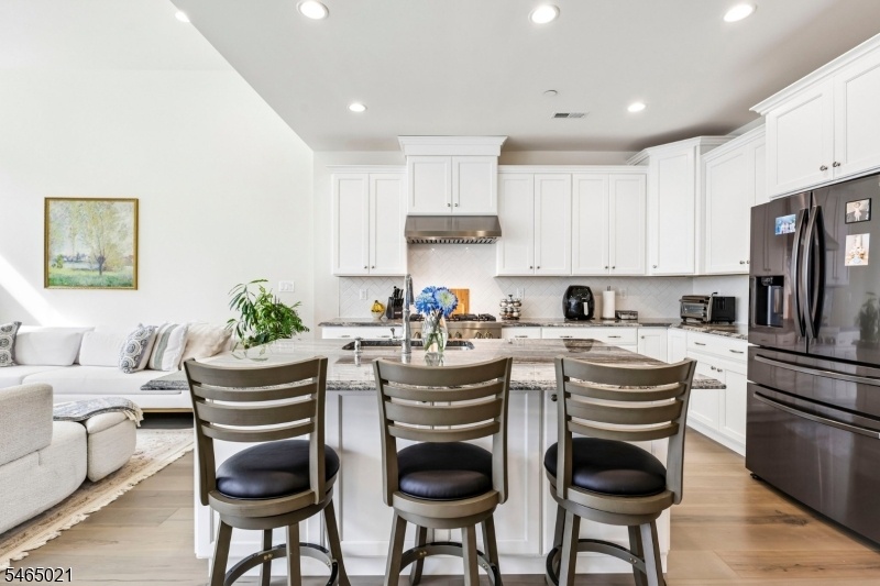 Kitchen with island