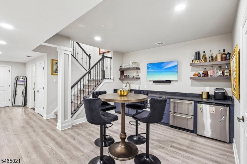 Lower level wet bar