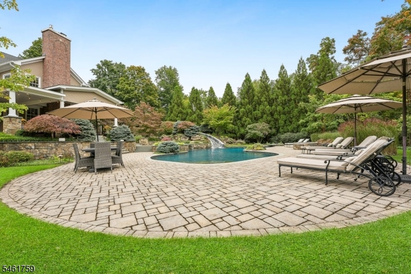 Beautiful scenic property