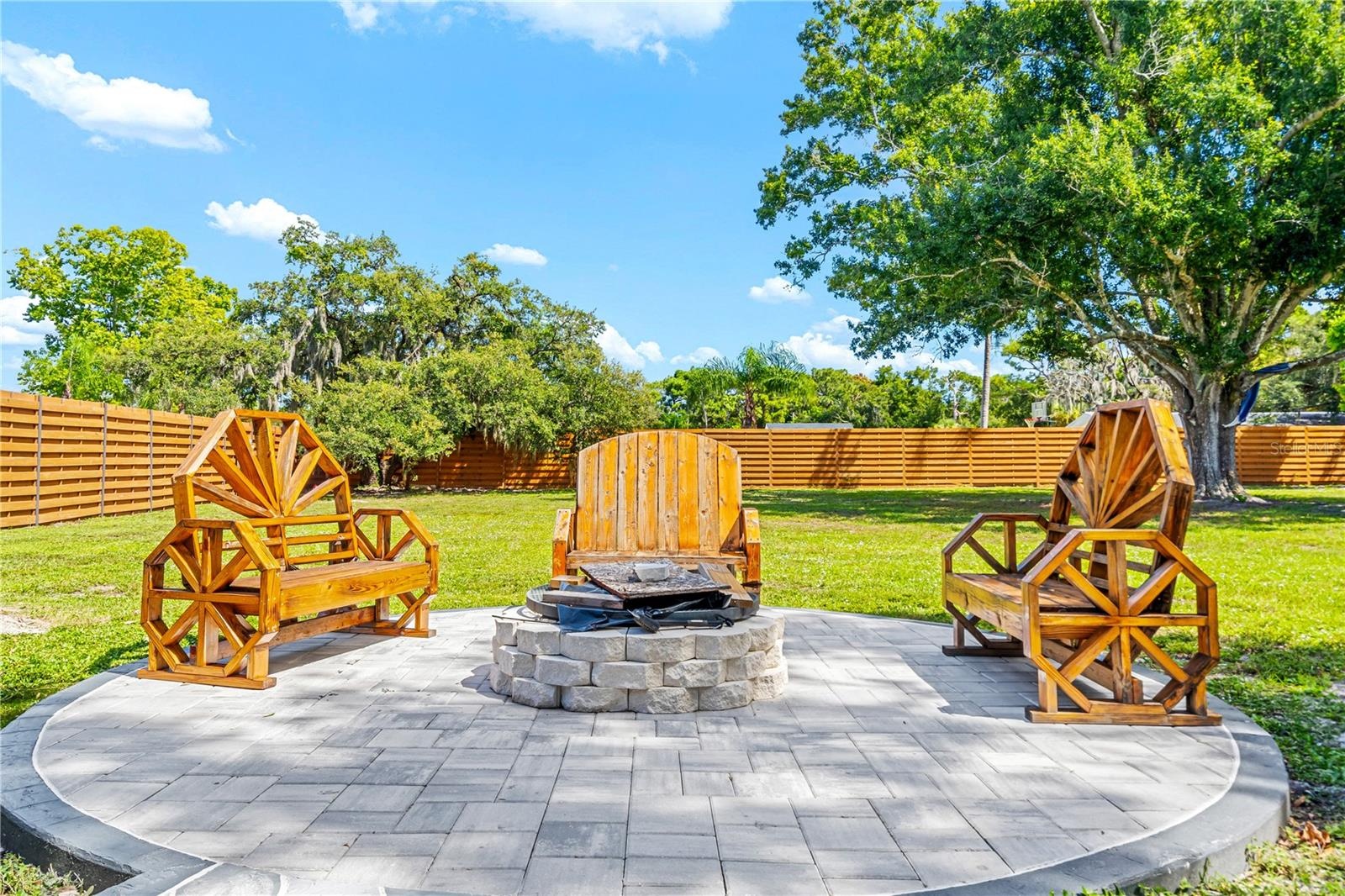 FIRE PIT