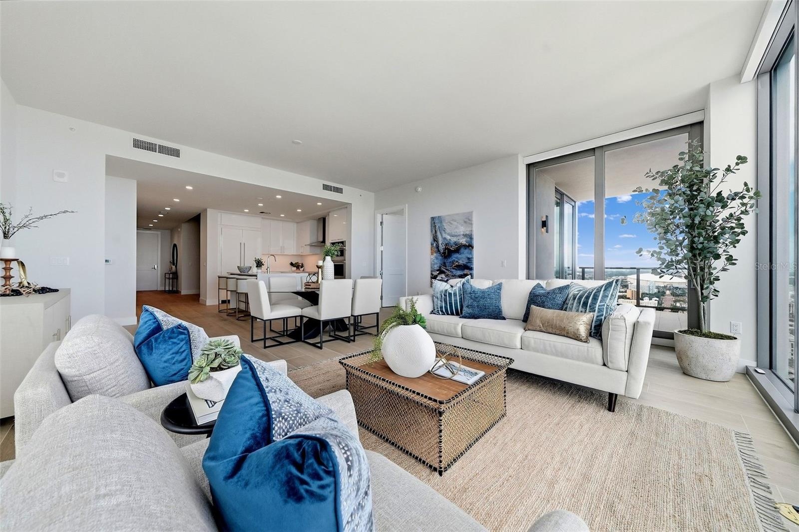 Family Room City & Gulf Beachs View