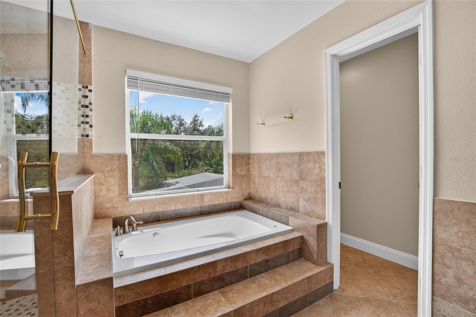 jet soaking tub