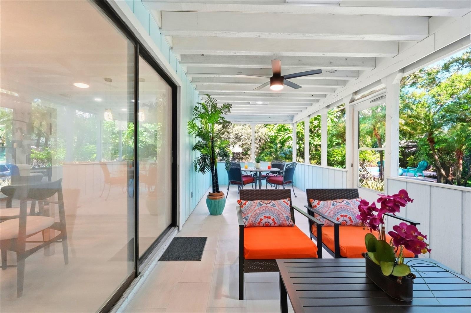 Light and Bright - Slider to the Large 26'x10' Screened Lanai.