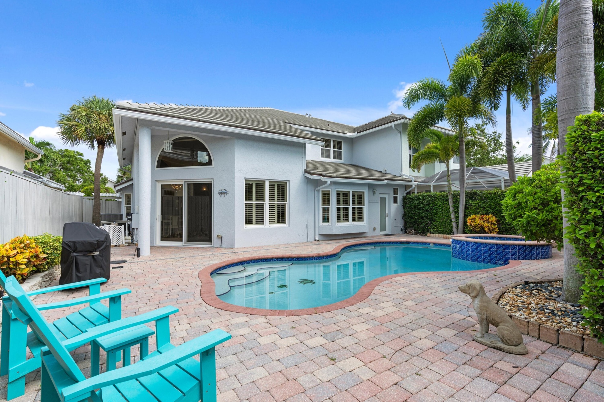 Large tropical backyard