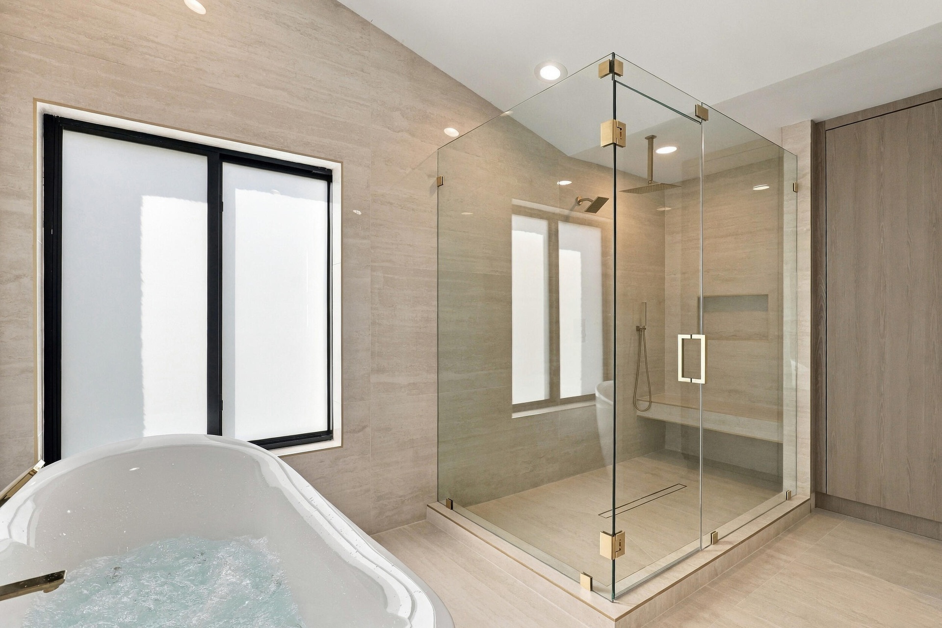 spa tub and shower