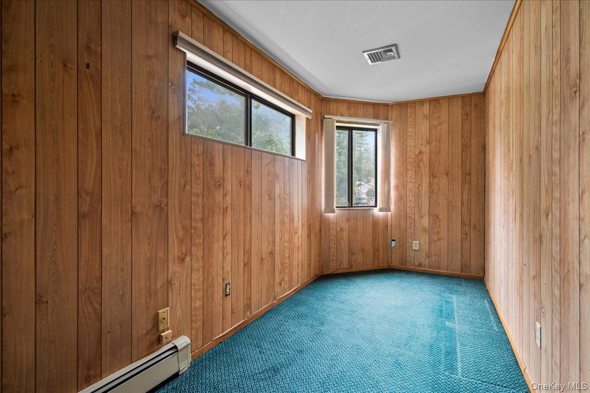 Flex room to make your own, Media room/playroom or gym