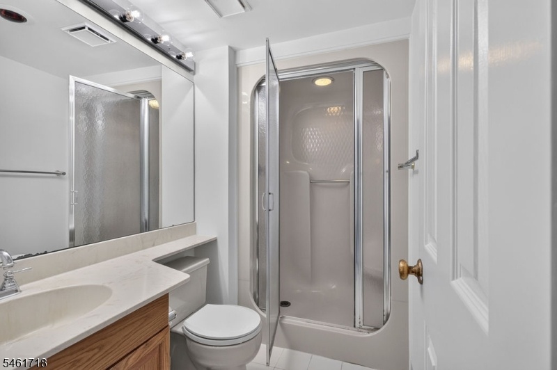 Primary ensuite Bathroom