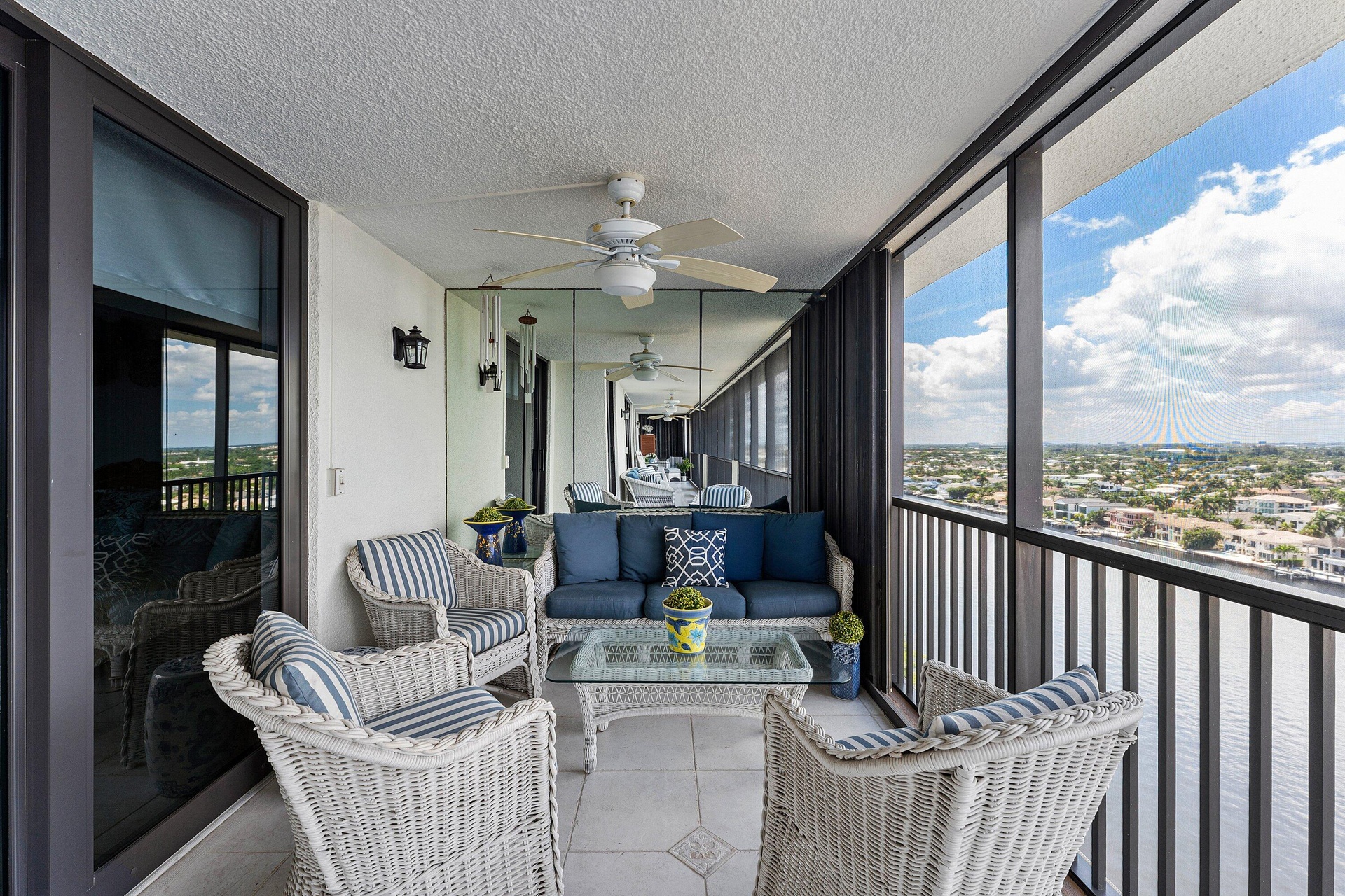 Huge balcony!