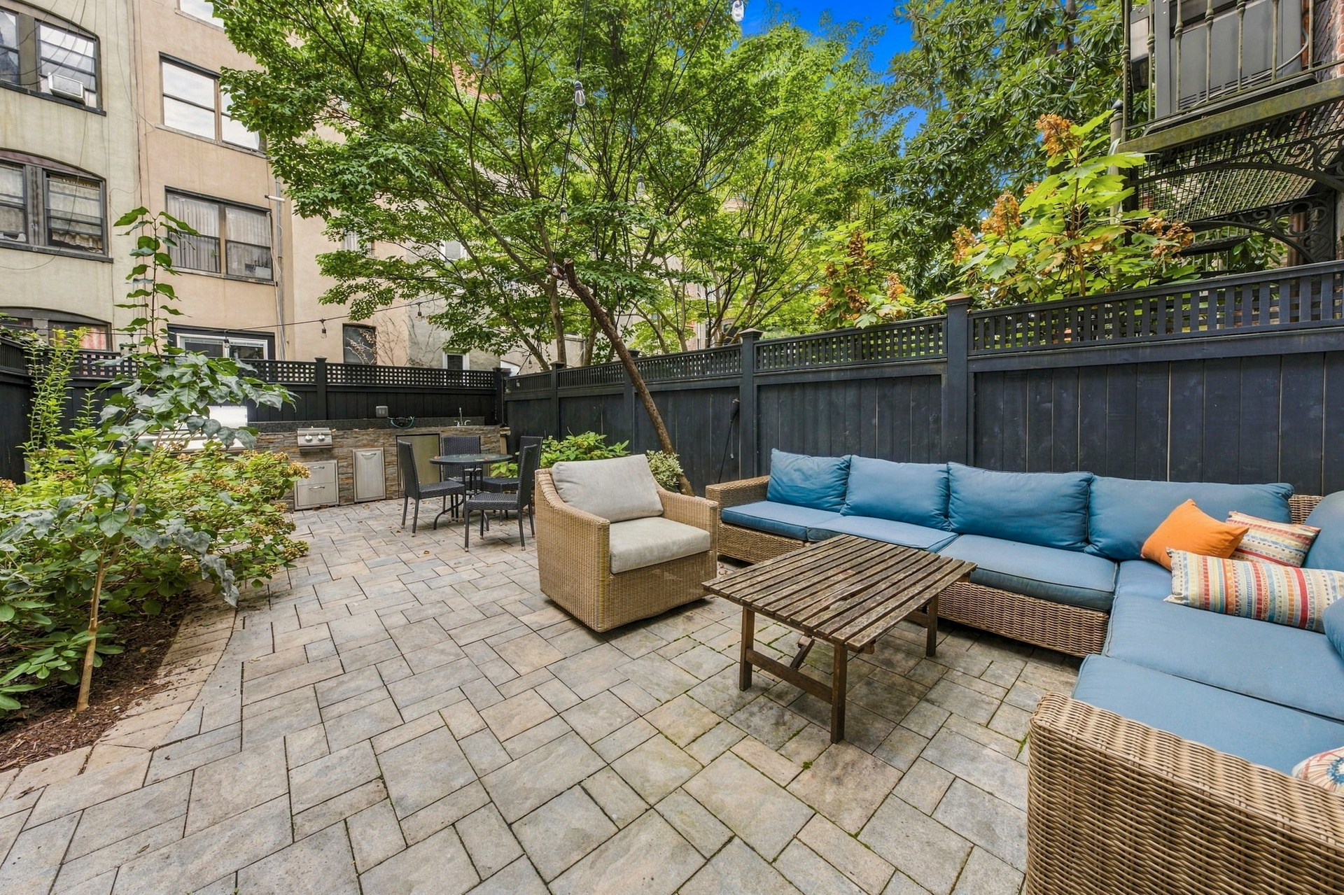 473 Garden
