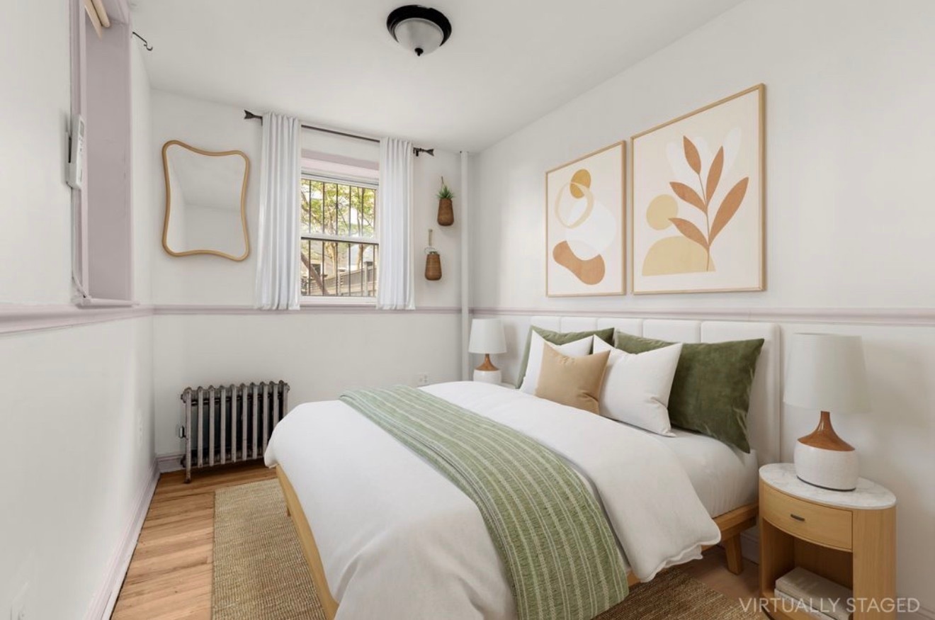 Apt Bedroom