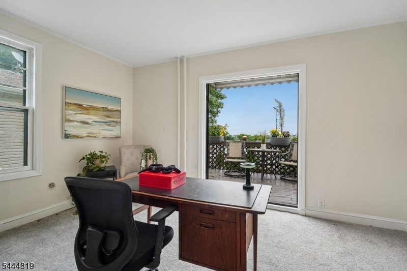 Office w/Balcony & City Views!