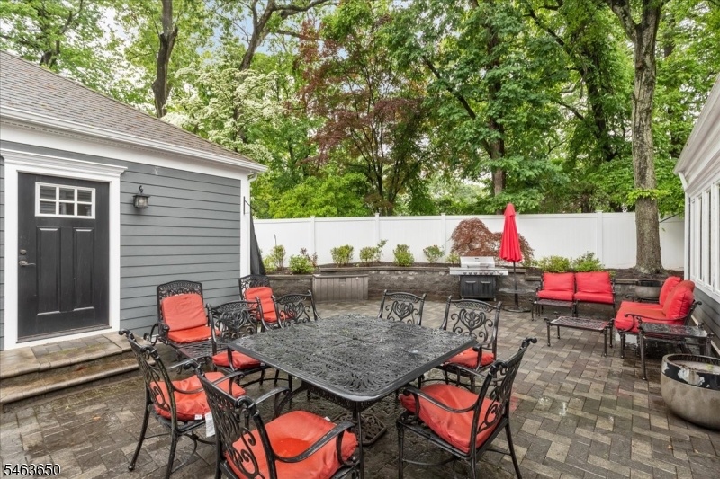 Patio/Courtyard