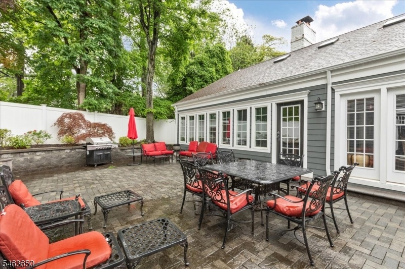 Patio/Courtyard