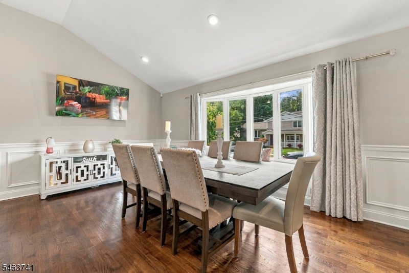 Dining.Living Room