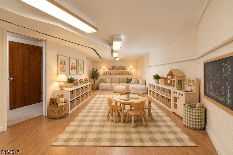 Rec Room virtually staged