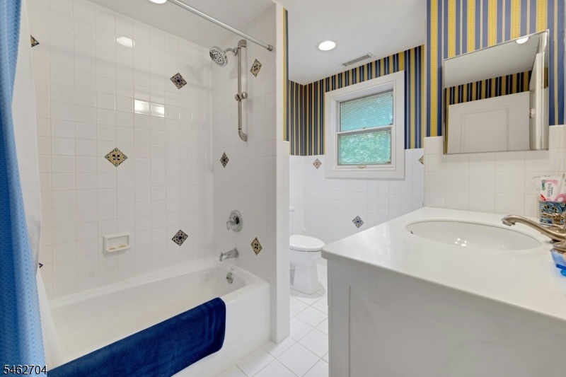 Primary ensuite bath