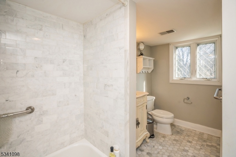 En Suite Bathroom