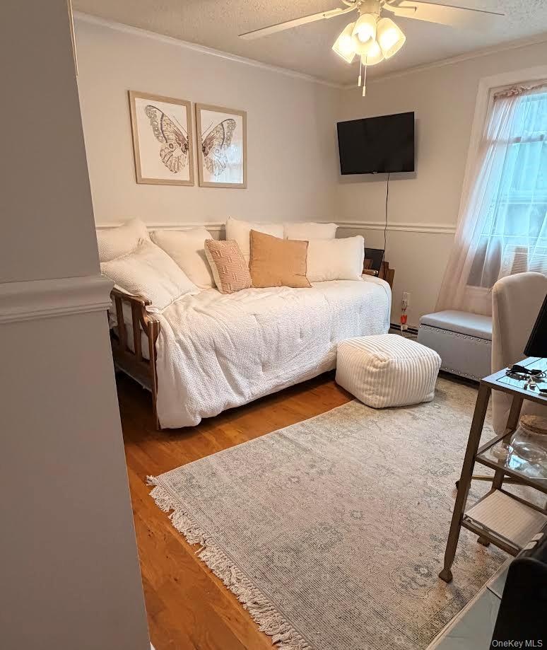 Bedroom/office