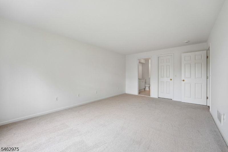 Primary BR with en suite Bath
