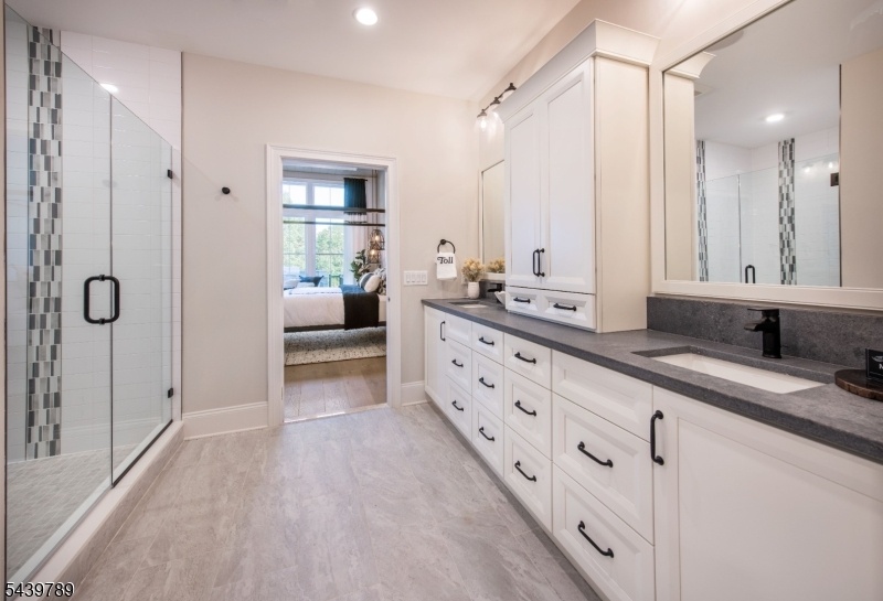 Model Home Primary Bath