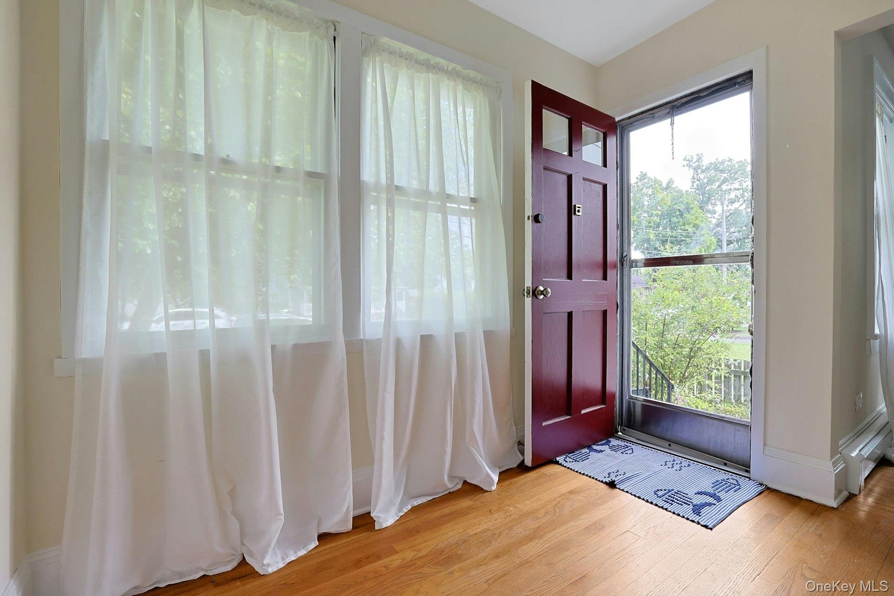 Large entry with coat closet