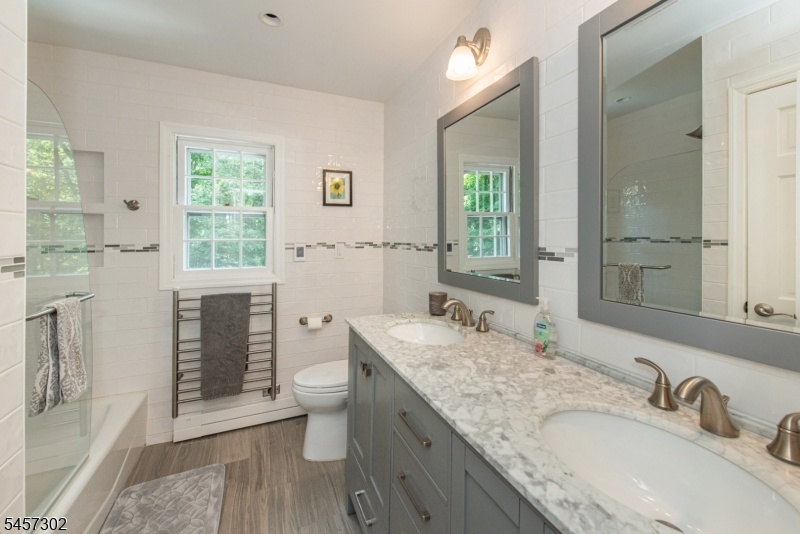 Heated floor & towel rack!