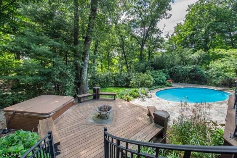 Ipe deck with built in benches
