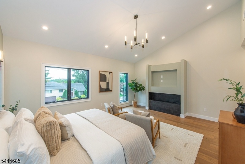 2nd Primary Suite