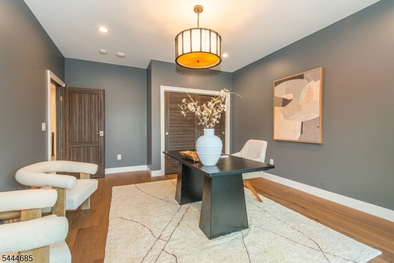 Office/bedroom