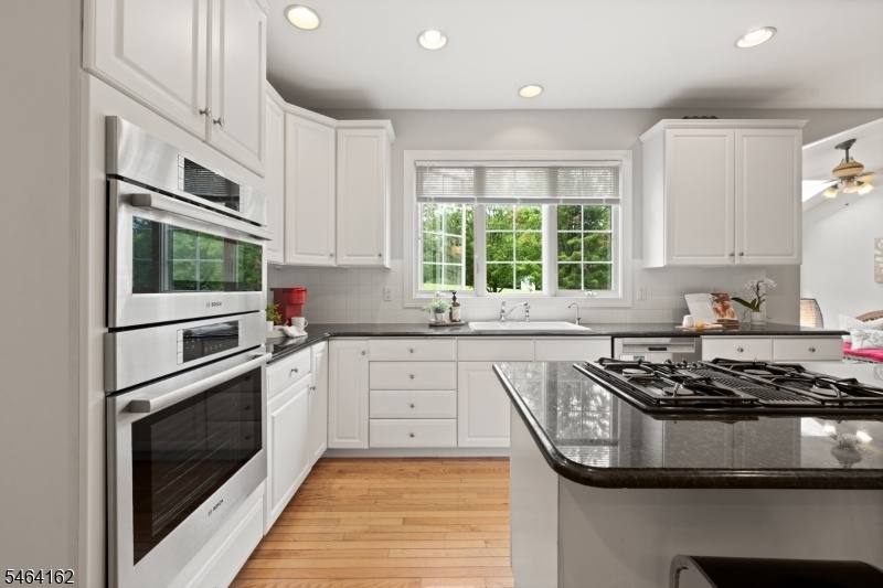 WALL OVENS