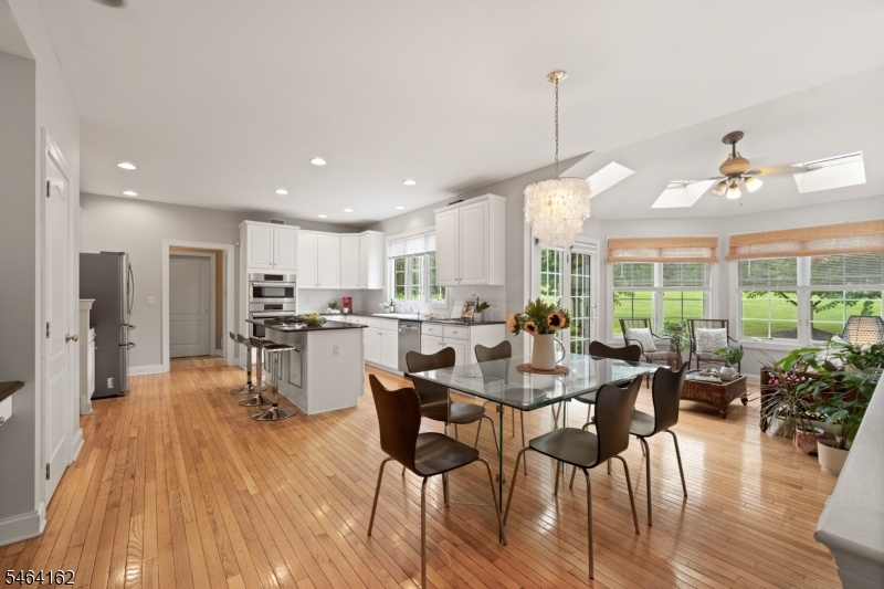 BEAUTIFUL KITCHEN