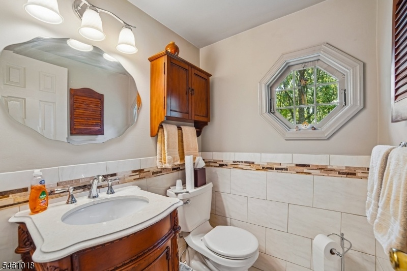 Powder room