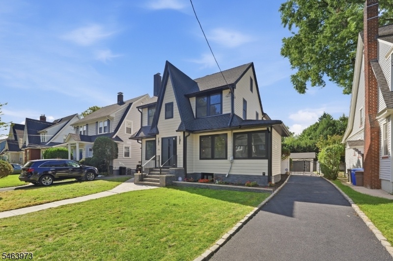 Front/Driveway