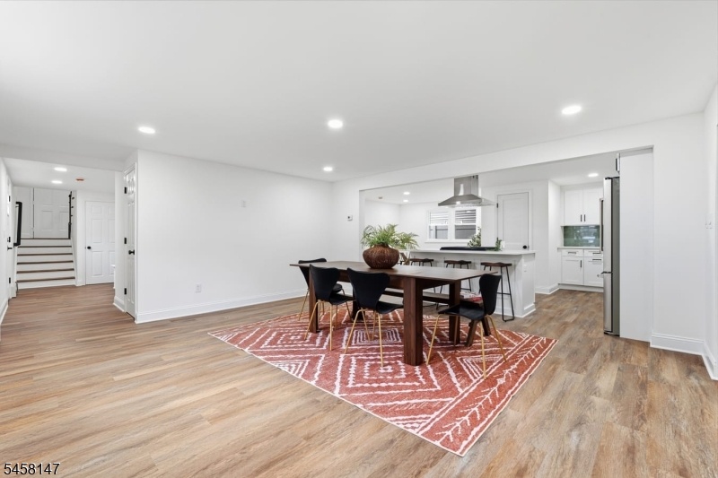 Dining/Kitchen