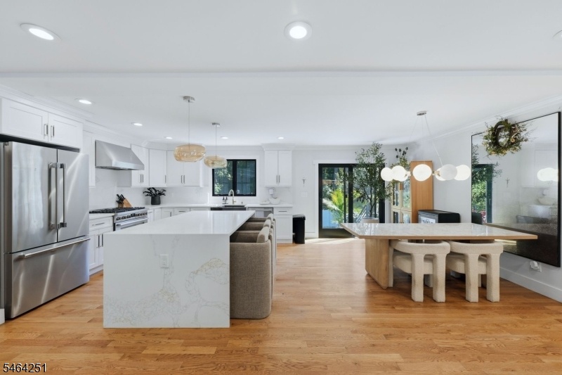 Kitchen & Dining Room