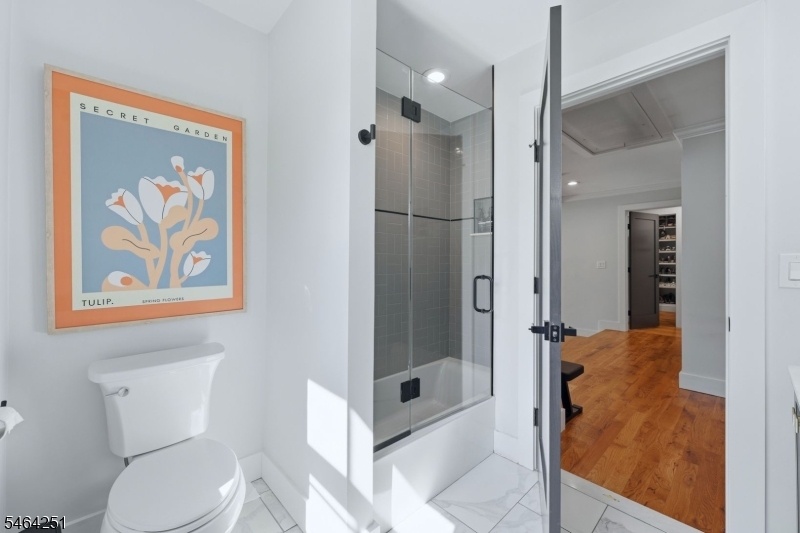 2nd Floor Common Bath