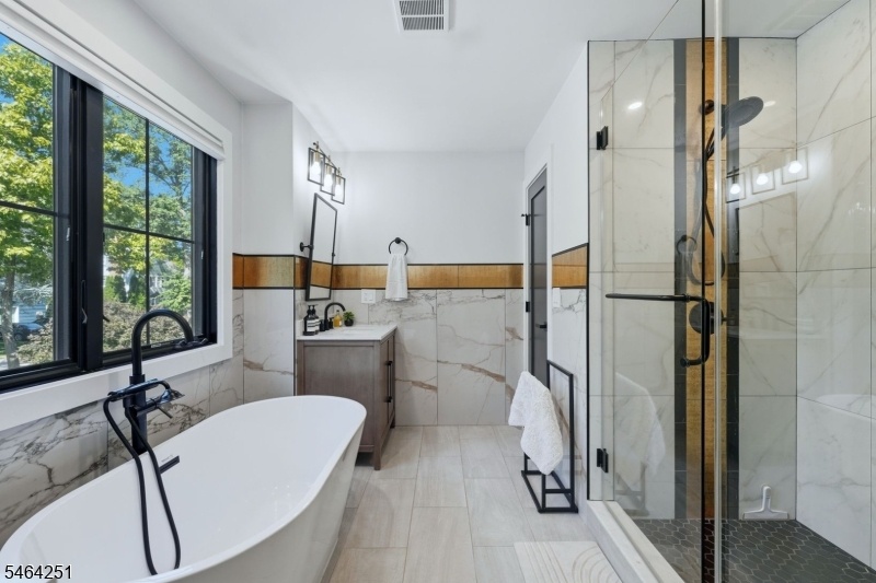 Tub