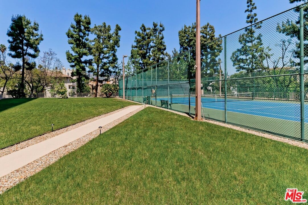 Community Grounds and Tennis C