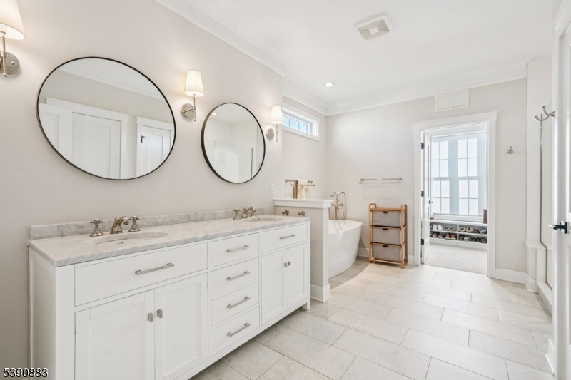 Primary bath
